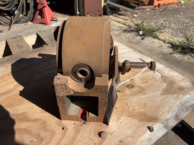 tabata-tilting-5”-dividing-head-&-tail-stock-image-9