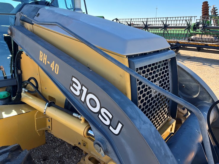 2012-deere-310s-image-9