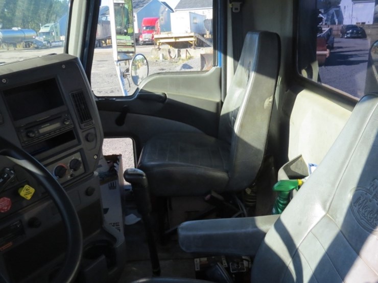 2013-mack-pinnacle-chu613-image-8