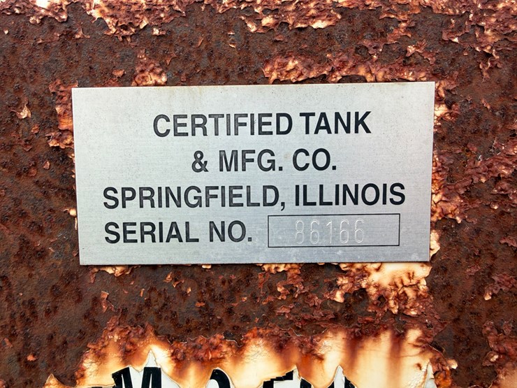 #1010-•-1000-gal-fuel-tank-image-6