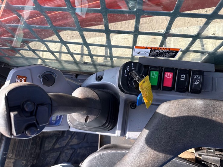 kubota-svl75-2-image-17