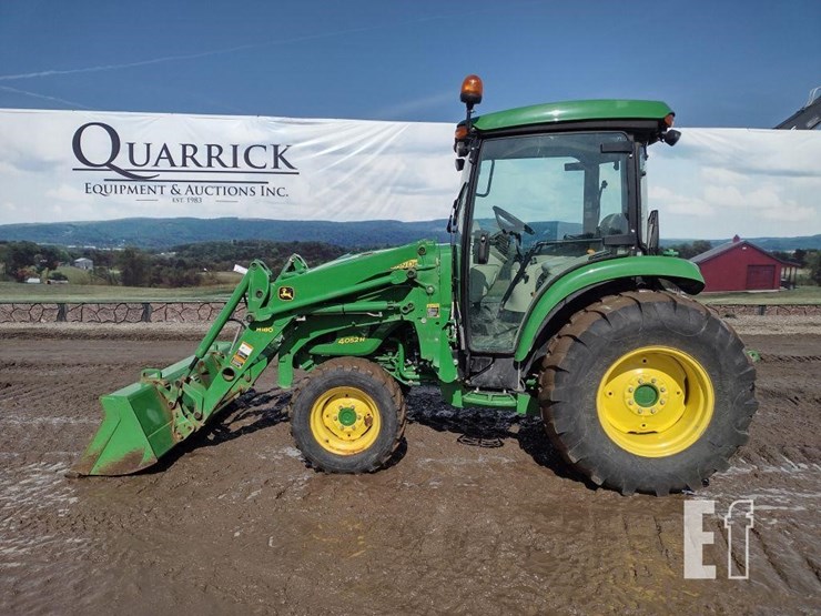 2017-john-deere-4052r-image-1