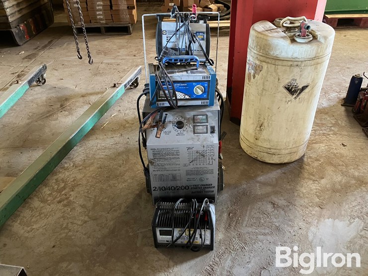 2a/10a/60a/200a-battery-chargers-image-2