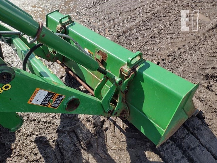 2017-john-deere-4052r-image-18