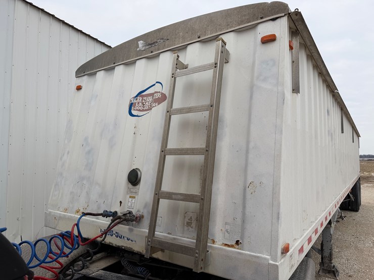 2008-jet-hopper-image-2