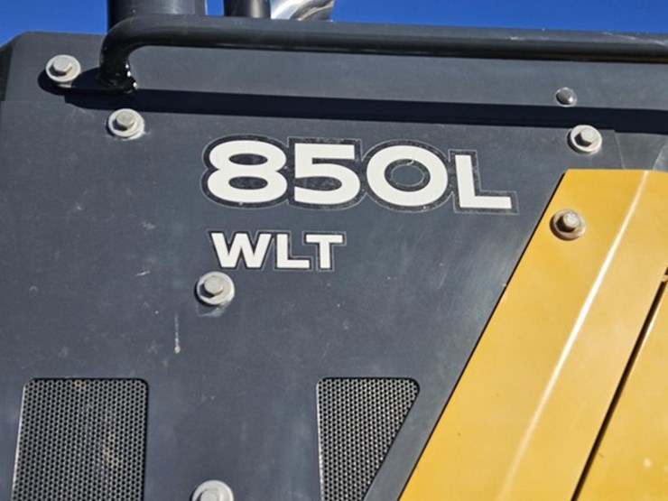 2020-deere-850l-wlt-image-27