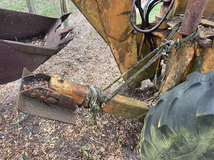 minneapolis-moline-diesel-backhoe-image-45