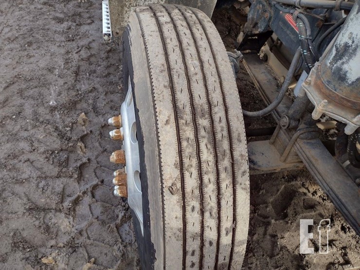 2005-western-star-4900fa-image-22