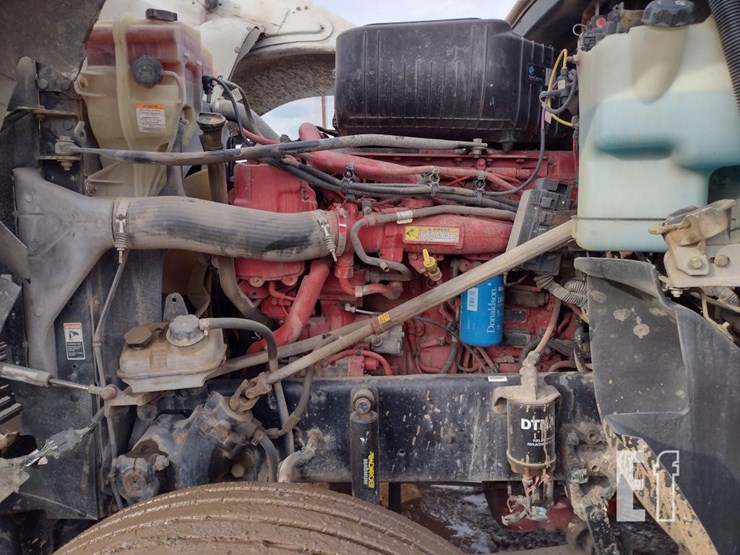 2017-freightliner-122sd-image-21