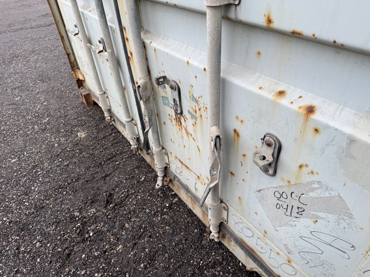 #2009-•-used,-40'-high-cube-shipping-container-image-7