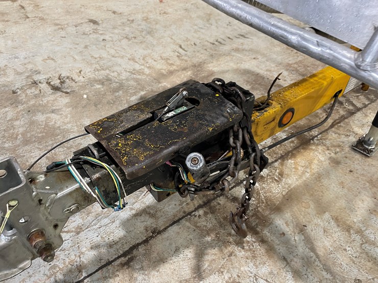 2013-bil-jax-3632t-image-43