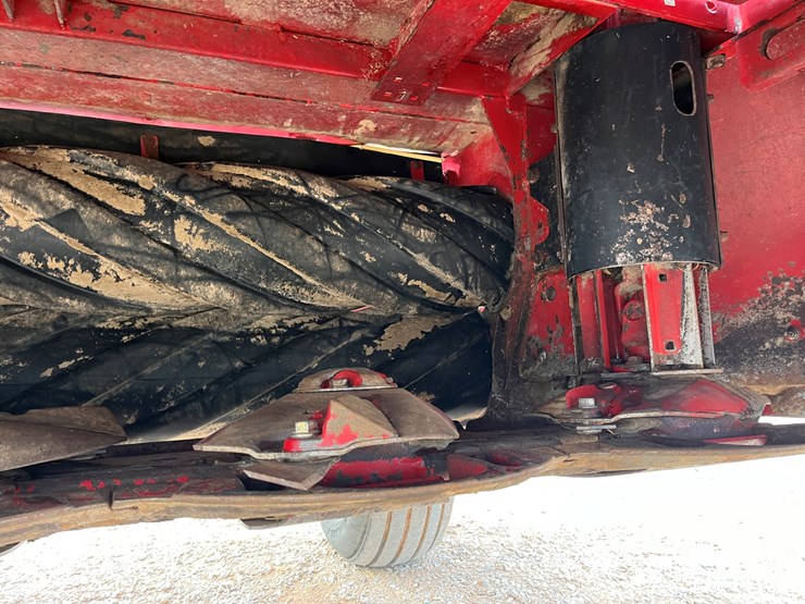 2014-new-holland-313-image-19