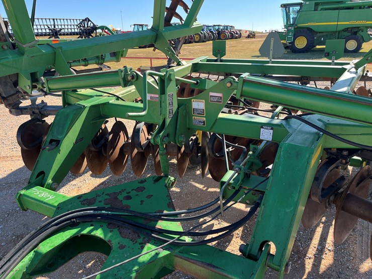 2004-john-deere-637-image-2