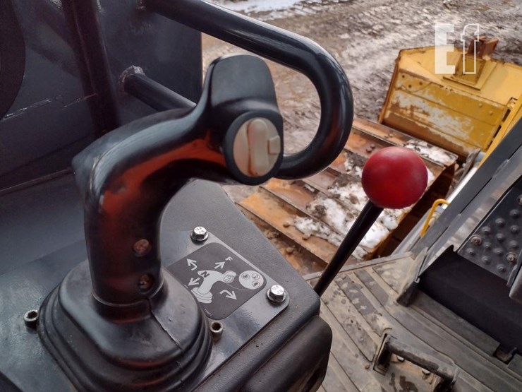 2022-deere-650k-lgp-image-12