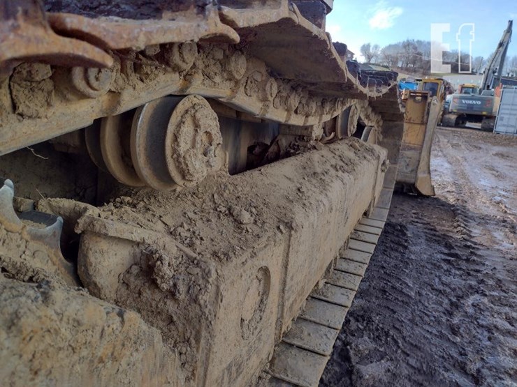 2008-deere-750j-lt-image-32