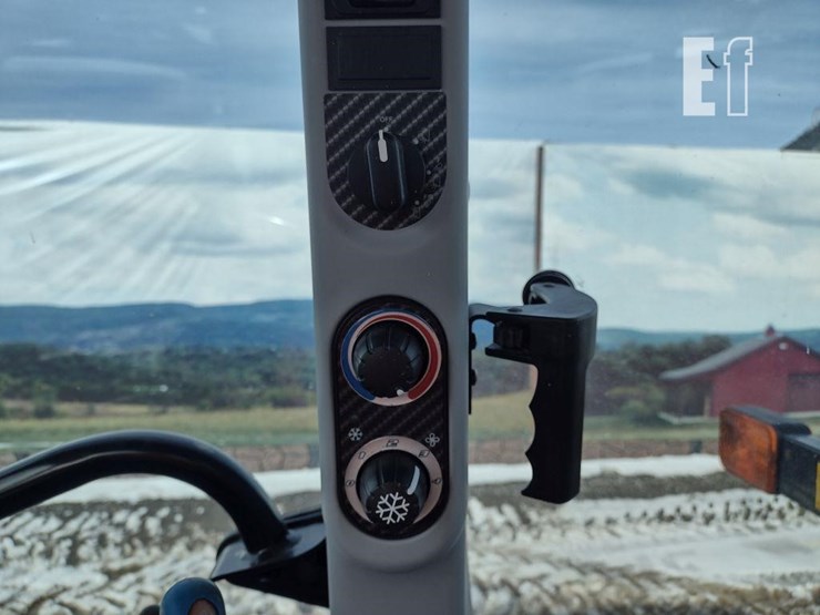 2021-new-holland-ts6.140-image-12