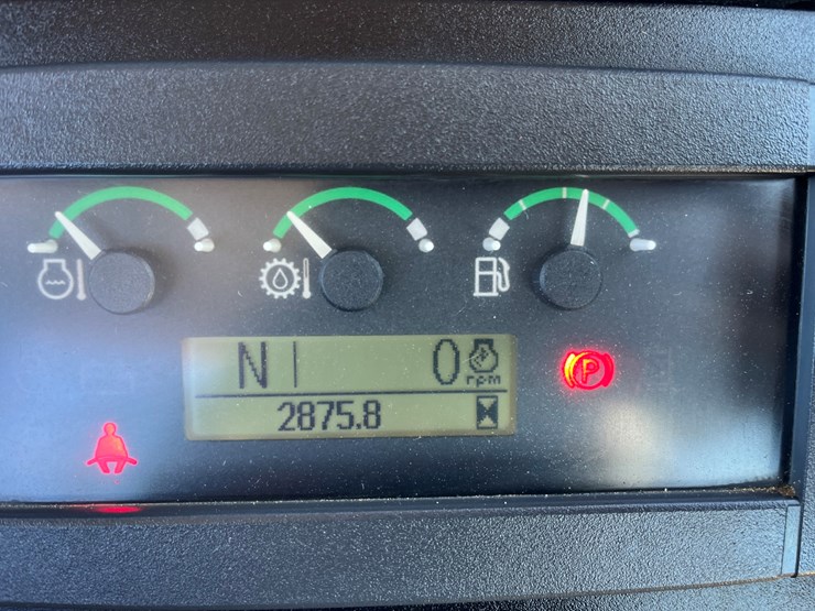 2012-deere-310s-image-31