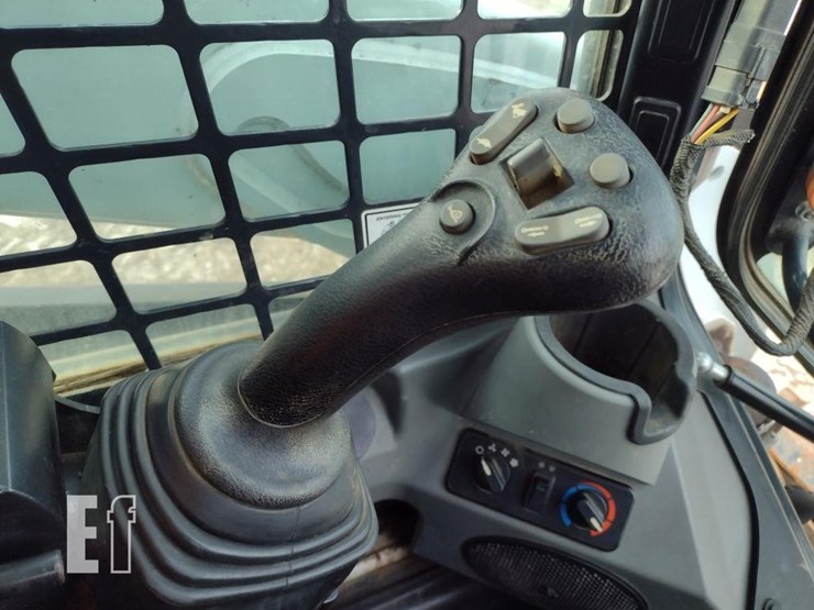 2018-bobcat-t590-image-10