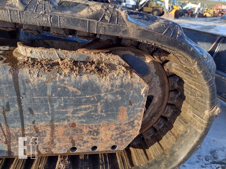 2013-deere-35d-image-39