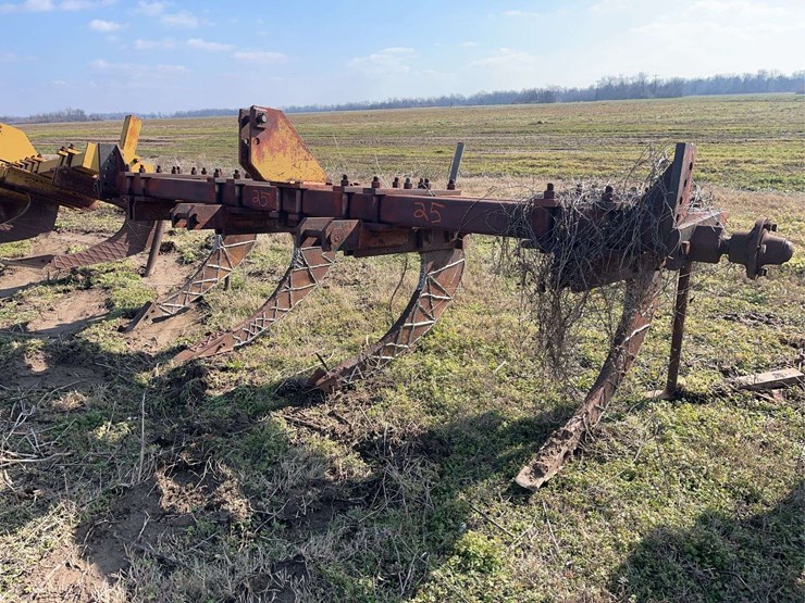 boy-dog-4-bottom-subsoiler-image-2