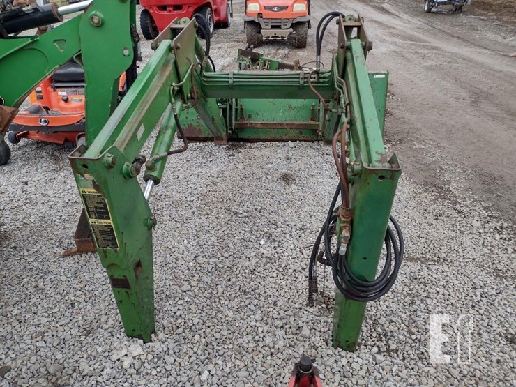 john-deere-245-image-4