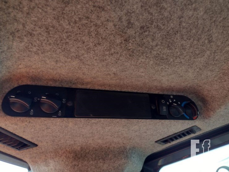 2016-deere-450j-lgp-image-9