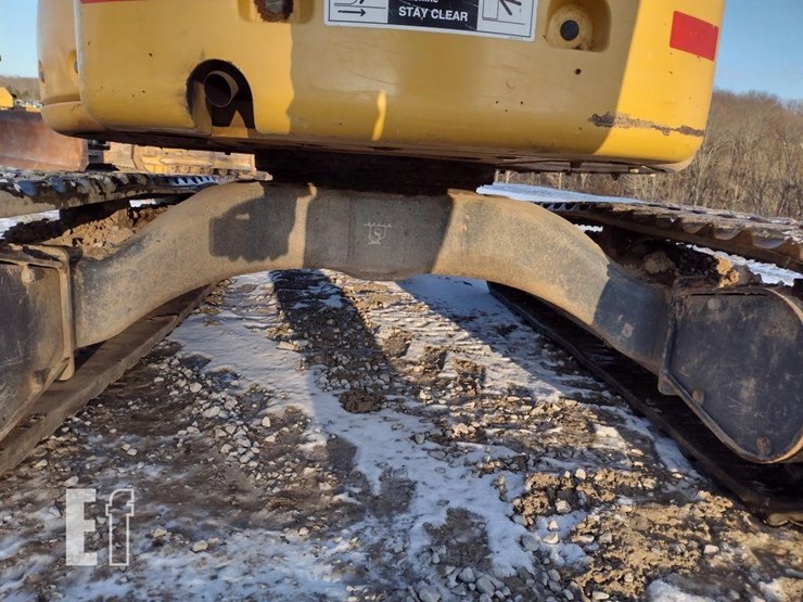 2013-deere-35d-image-42