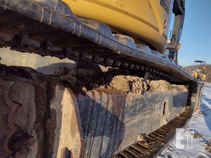 2013-deere-35d-image-37