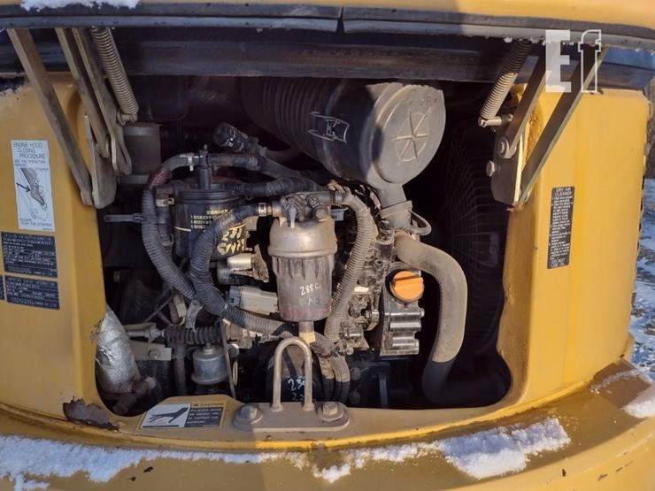 2013-deere-35d-image-43