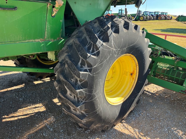 2004-john-deere-7460-image-13