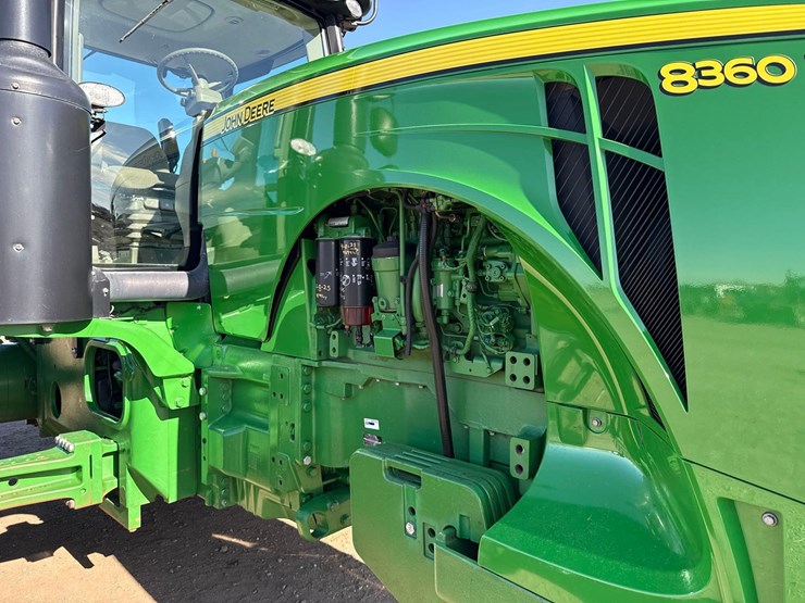 2010-john-deere-8360rt-image-15