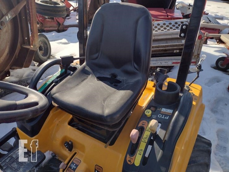 cub-cadet-c2400-tractor-4347-image-12