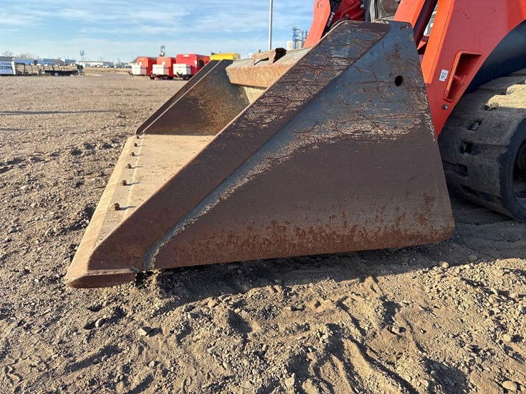 kubota-svl75-2-image-8