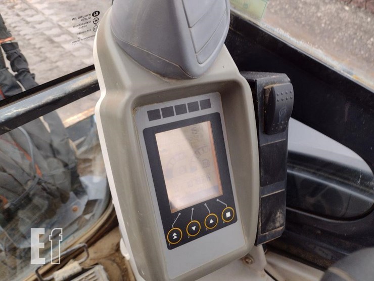 2014-hitachi-zx35u-image-7