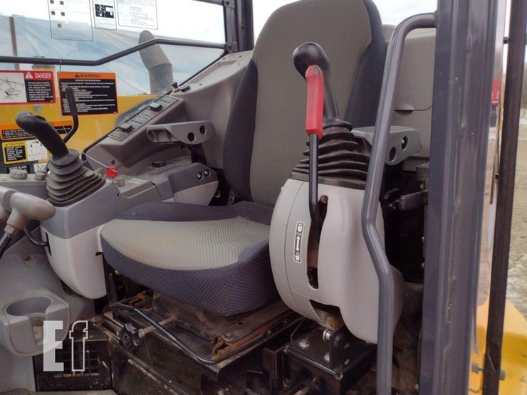 2021-deere-85g-image-12