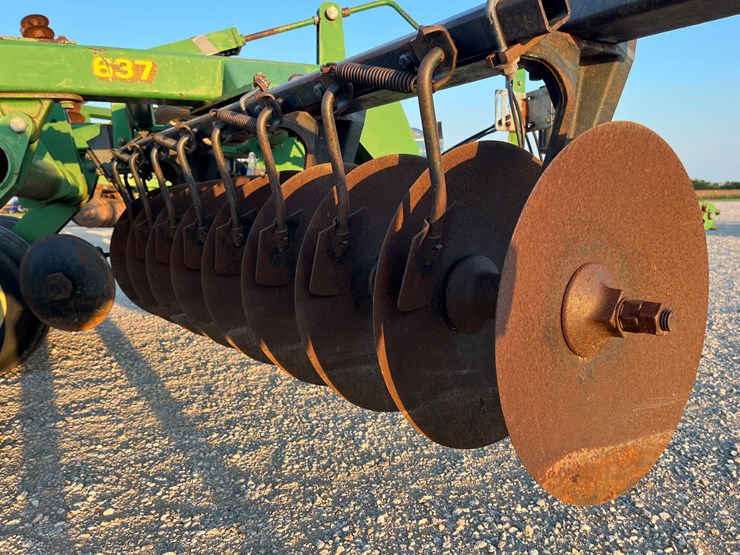 2001-john-deere-637-image-5