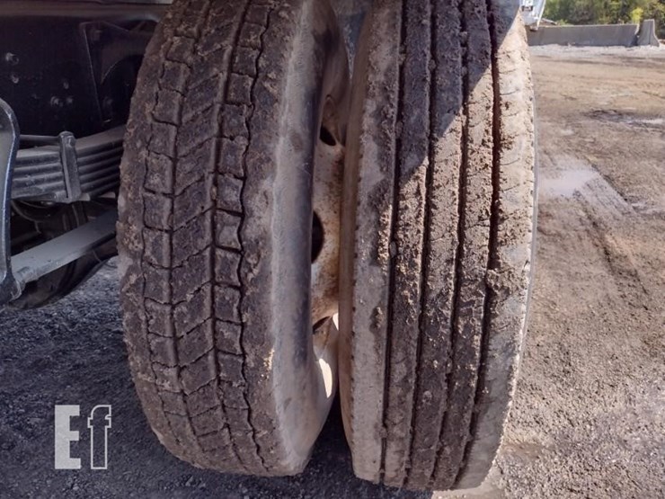 2008-ford-f750-xl-image-27