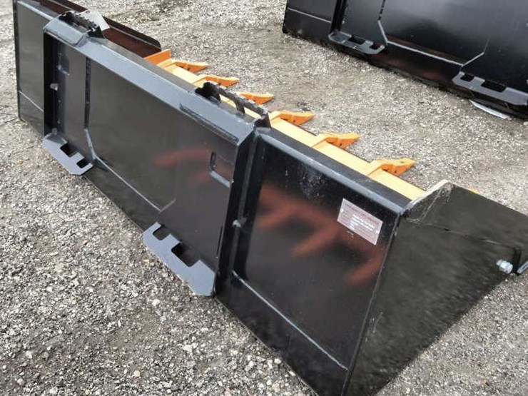 #148-•-skid-steer-bucket-w/-teeth---80"-image-2