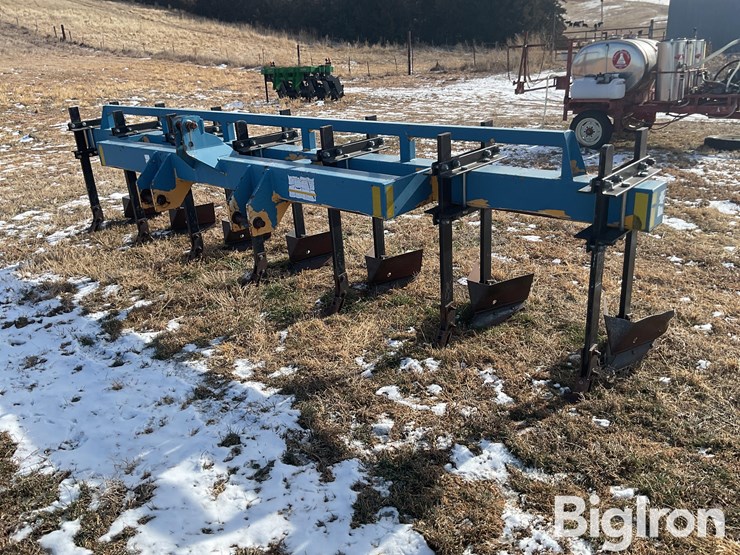 1999-agri-products-6r30-ditcher-image-1