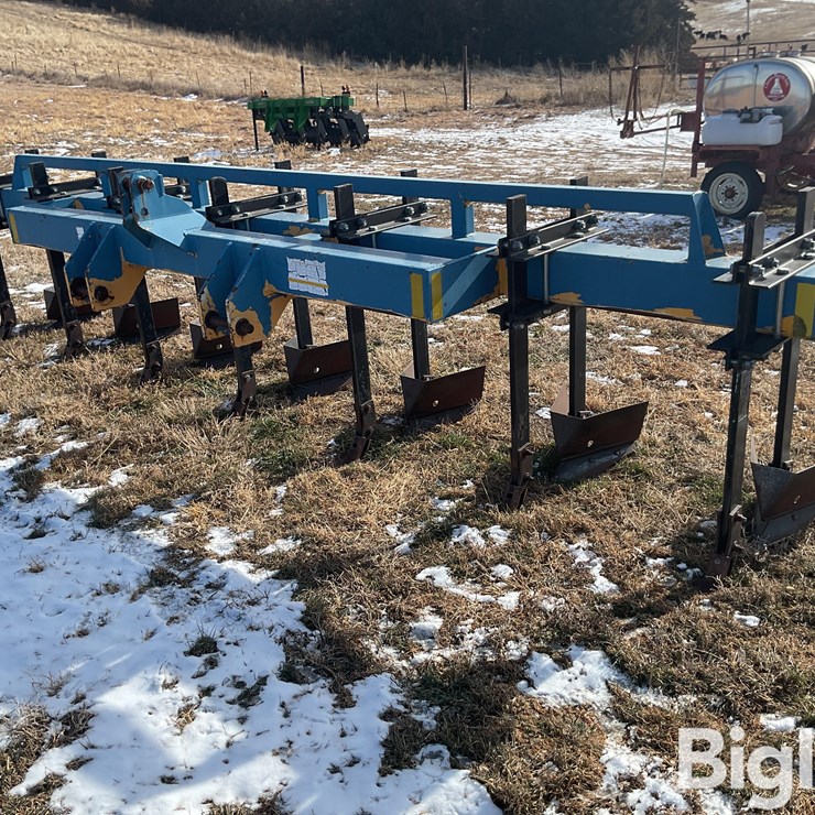 1999 Agri-Products 6R30 Ditcher