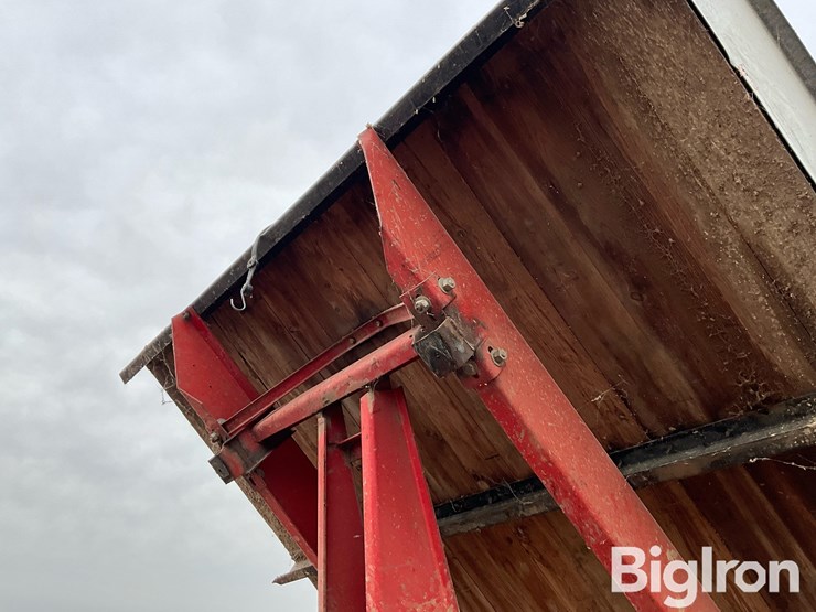 electric-5163-12’-harvest-wagon-w/hoist-image-12