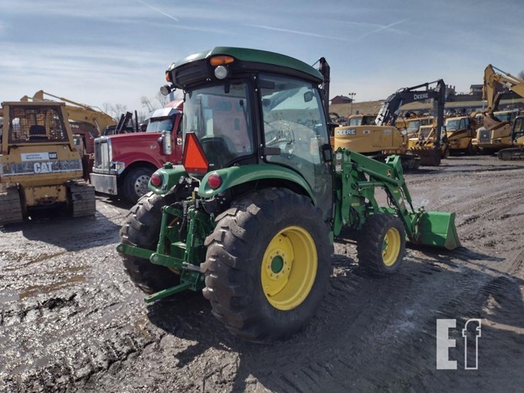 2017-john-deere-4052r-image-32