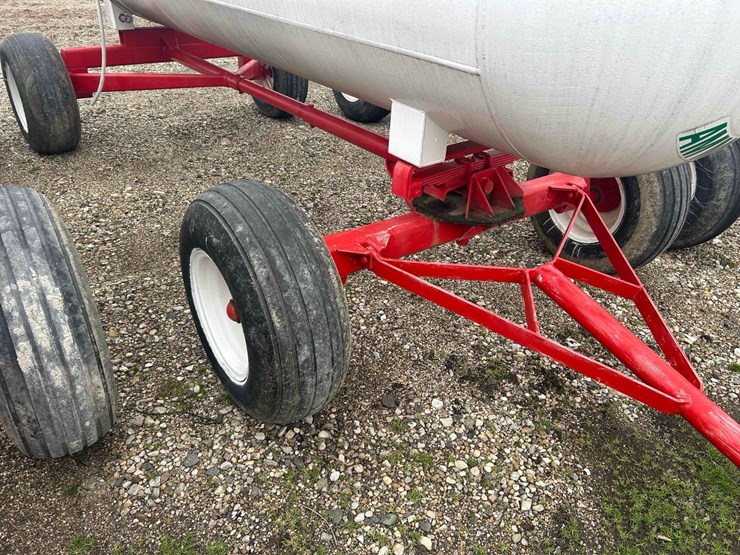 1000-gal.-nh3-tank-on-gear-#73 sells-offsite-image-3
