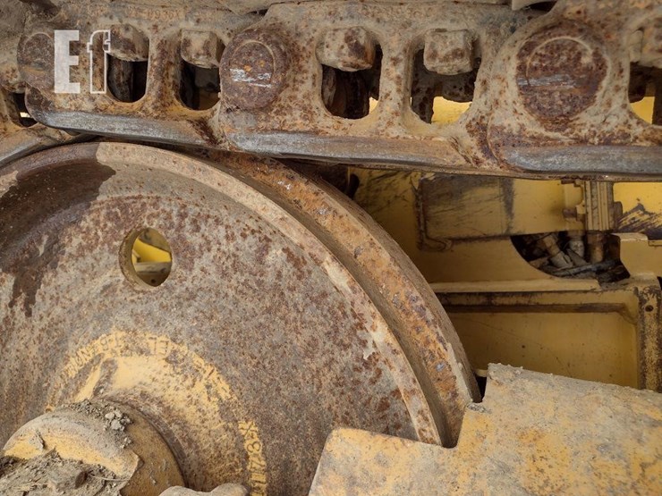 2005-caterpillar-d4g-xl-image-29