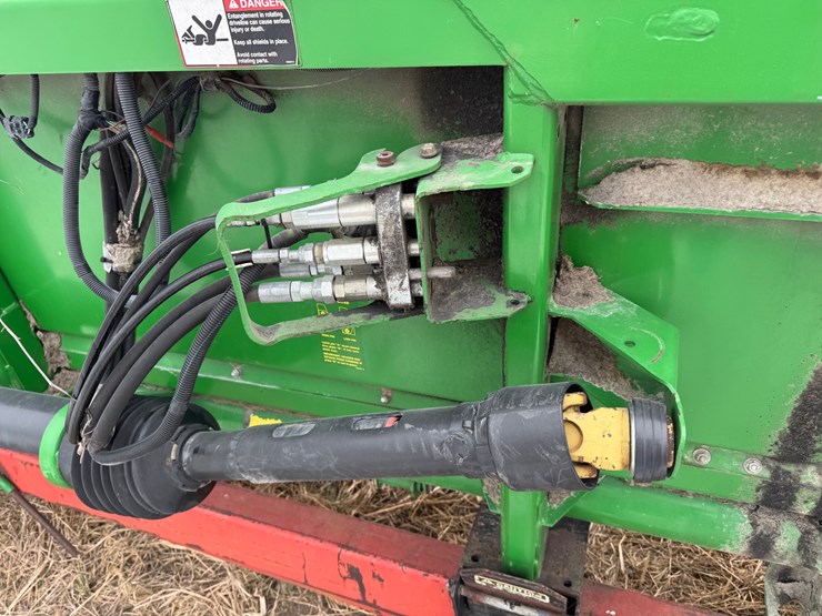 john-deere-630f-image-6