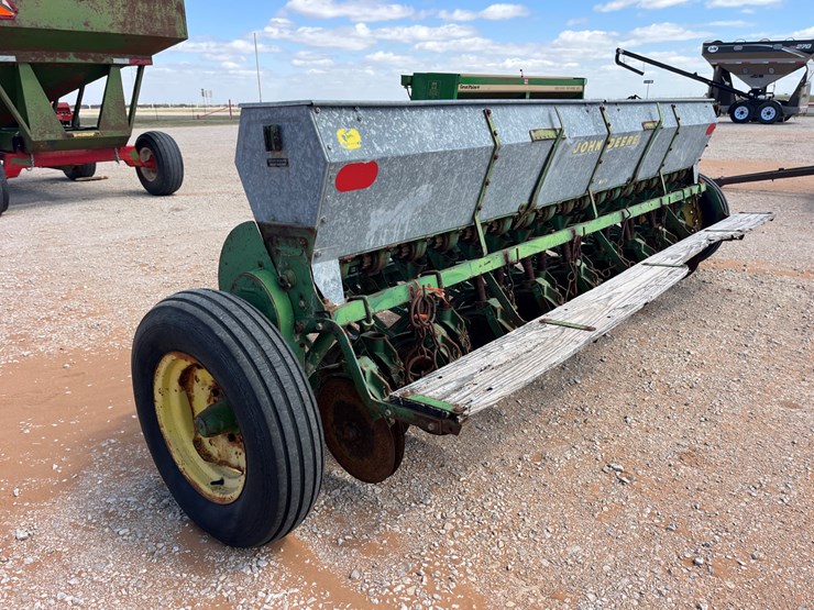 john-deere-b-image-11