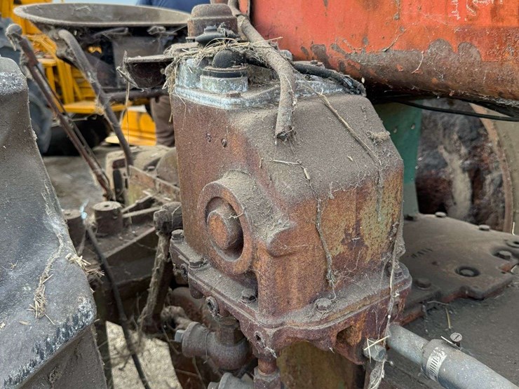 massey-ferguson-98-image-12