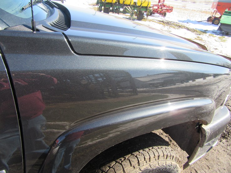 2004-chevrolet-2500-image-28