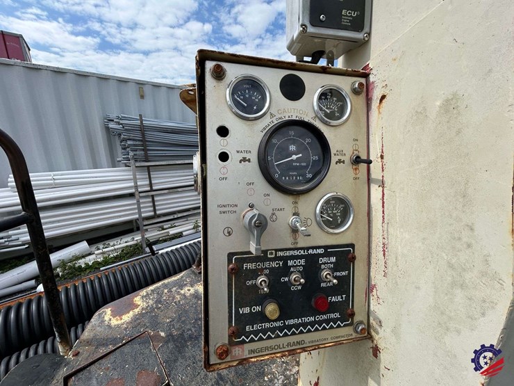 1995-ingersoll-rand-dd110-image-7