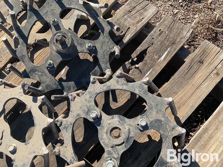 planter-closing-wheels-image-17